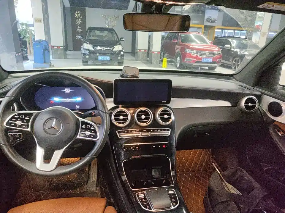 Mercedes-Benz GLC 2021