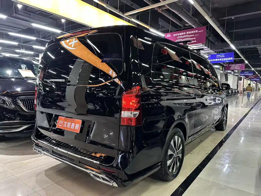 Mercedes-Benz Vito 2023 — фото 16