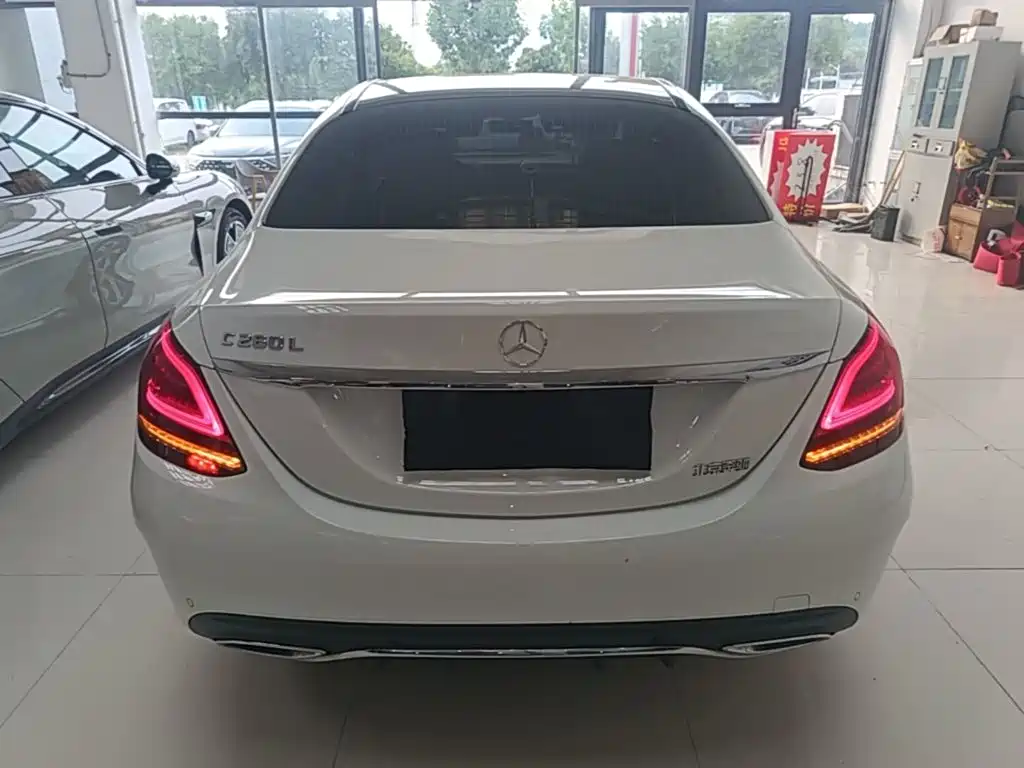 Mercedes-Benz C-Class 2021