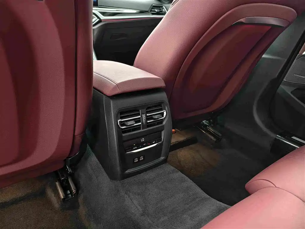 BMW 3 Series 2024