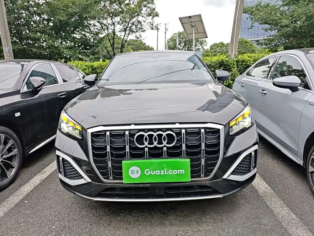 Audi Q2L 2024