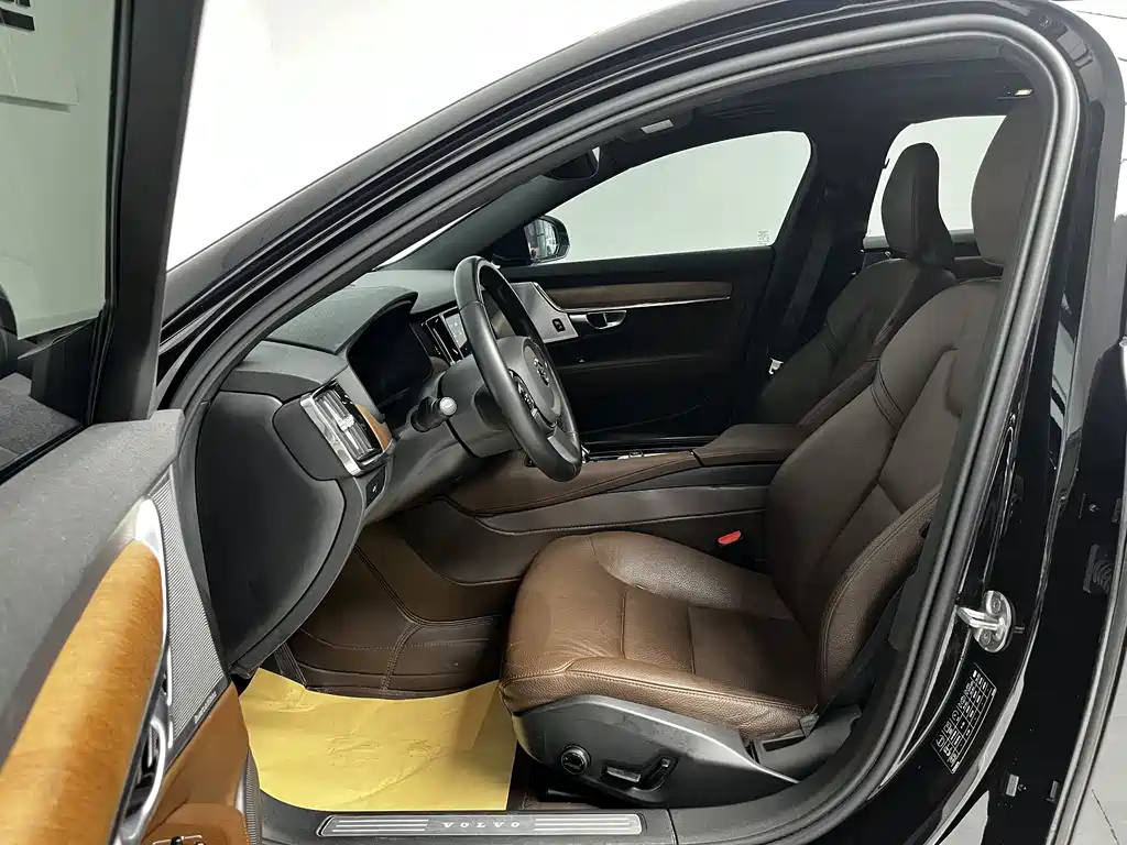 Volvo S90 2023 — фото 16