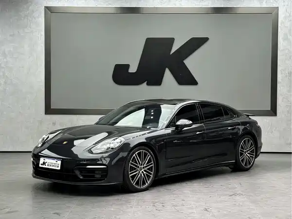 Porsche Panamera 2022