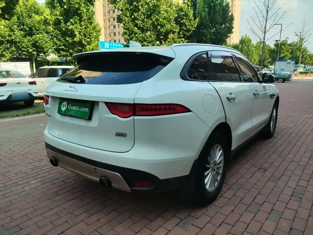 Jaguar F-PACE 2018