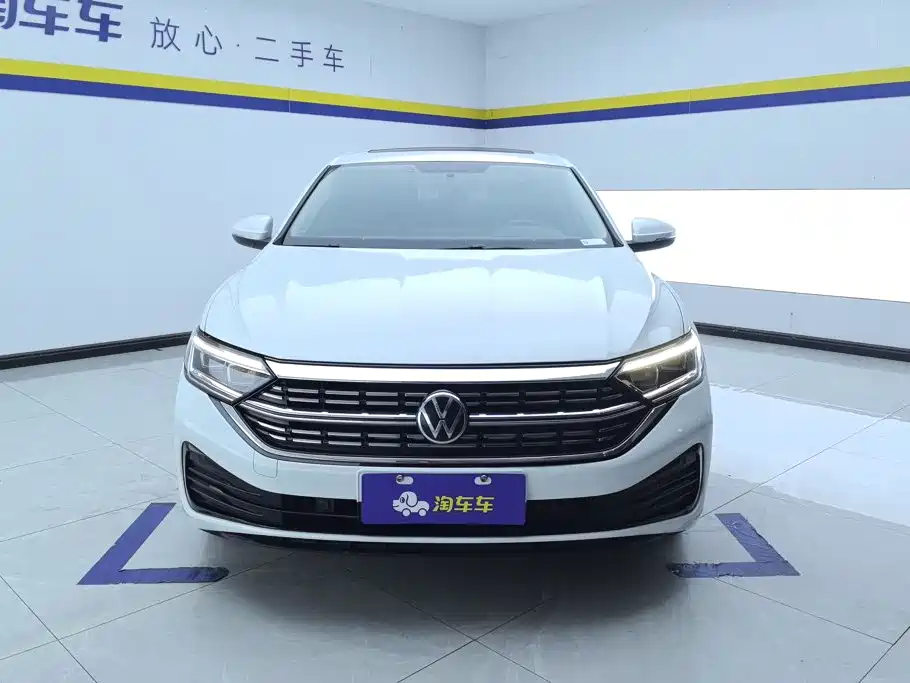 Volkswagen Sagitar 2022