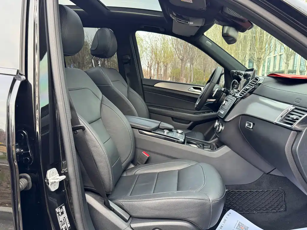 Mercedes-Benz GLE AMG 2018 — фото 16