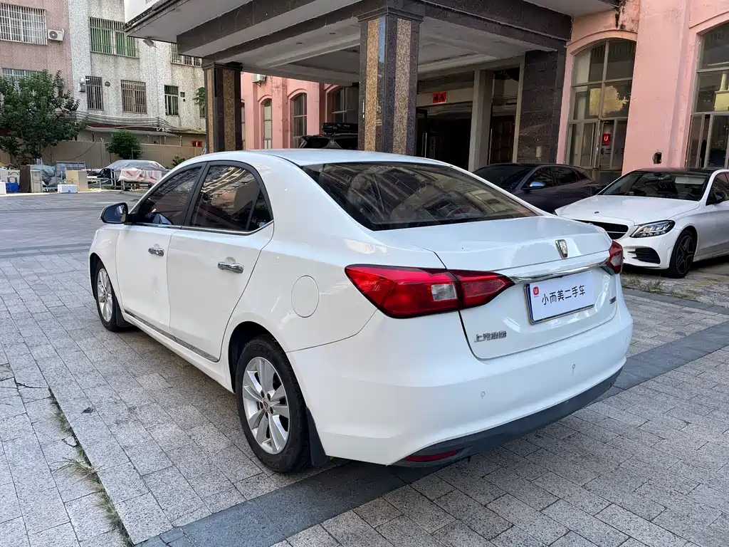 Roewe 360 2015