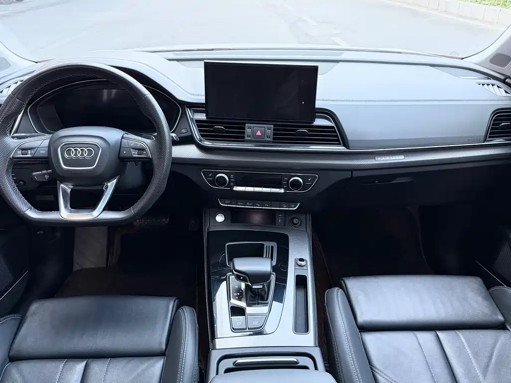 Audi Q5L 2022 — фото 16