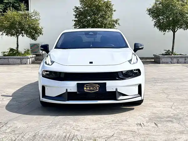Lynk & Co 03 2020