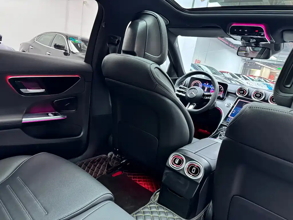 Mercedes-Benz C-Class 2023 — фото 15