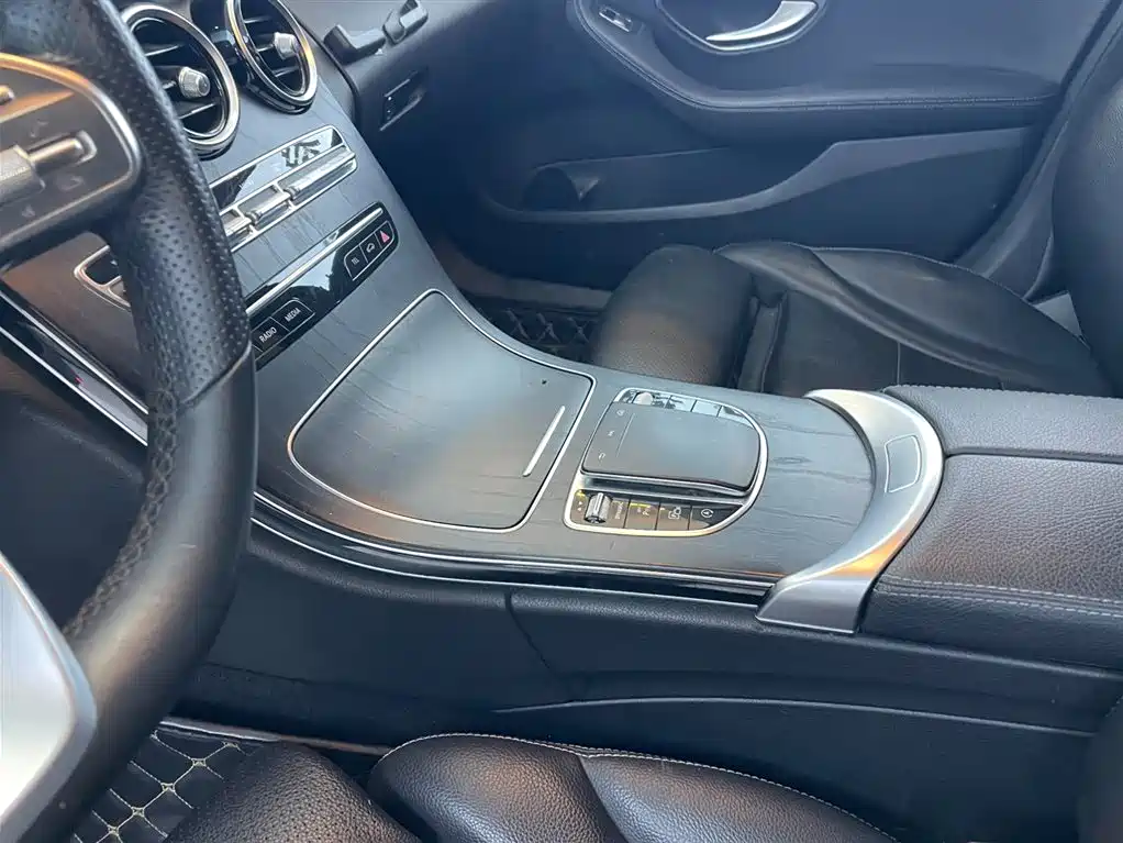 Mercedes-Benz C-Class 2020 — фото 10