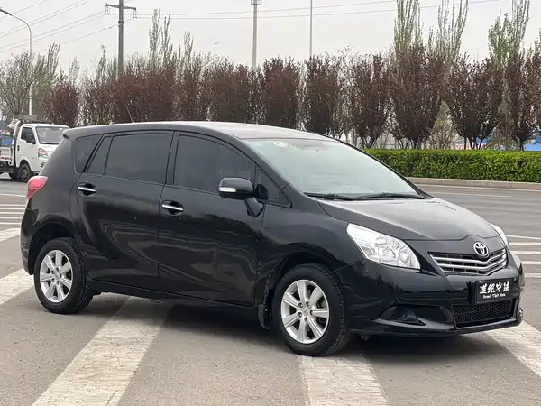 Toyota Yizhi 2016