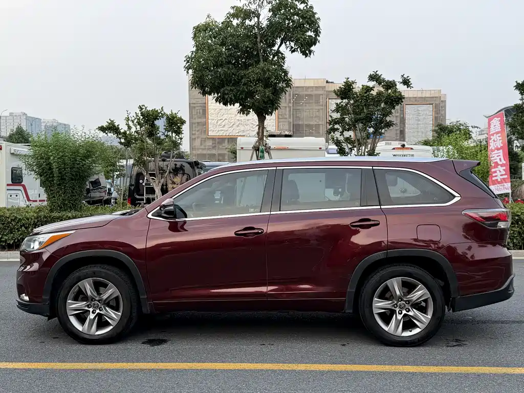Toyota Highlander 2015 — фото 4