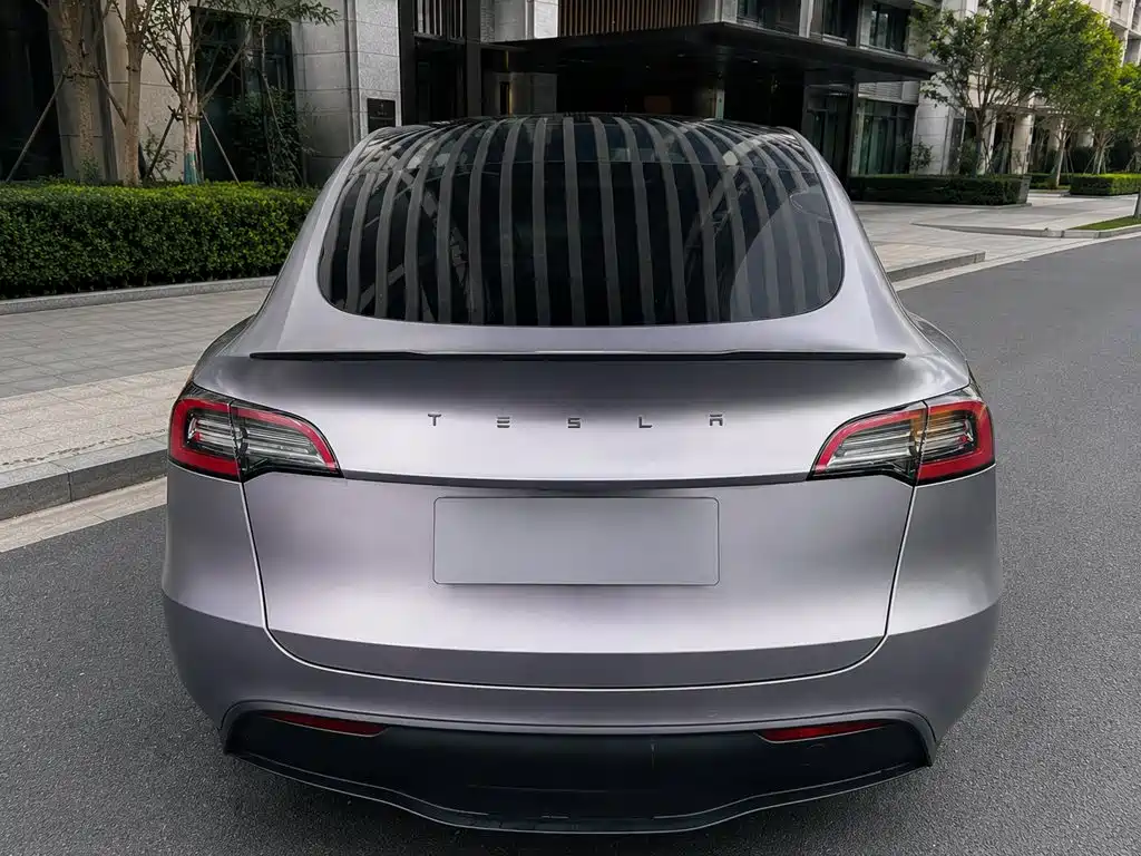 Tesla Model Y 2023 — фото 4