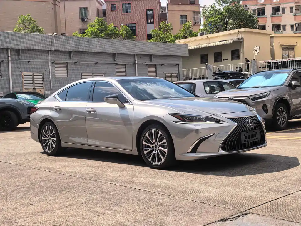 Lexus ES 2021 — фото 3