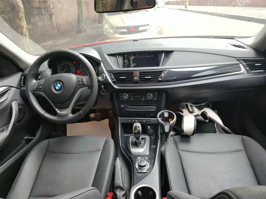 BMW X1 2015 — фото 10