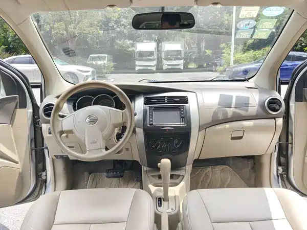 Nissan Livina 2008