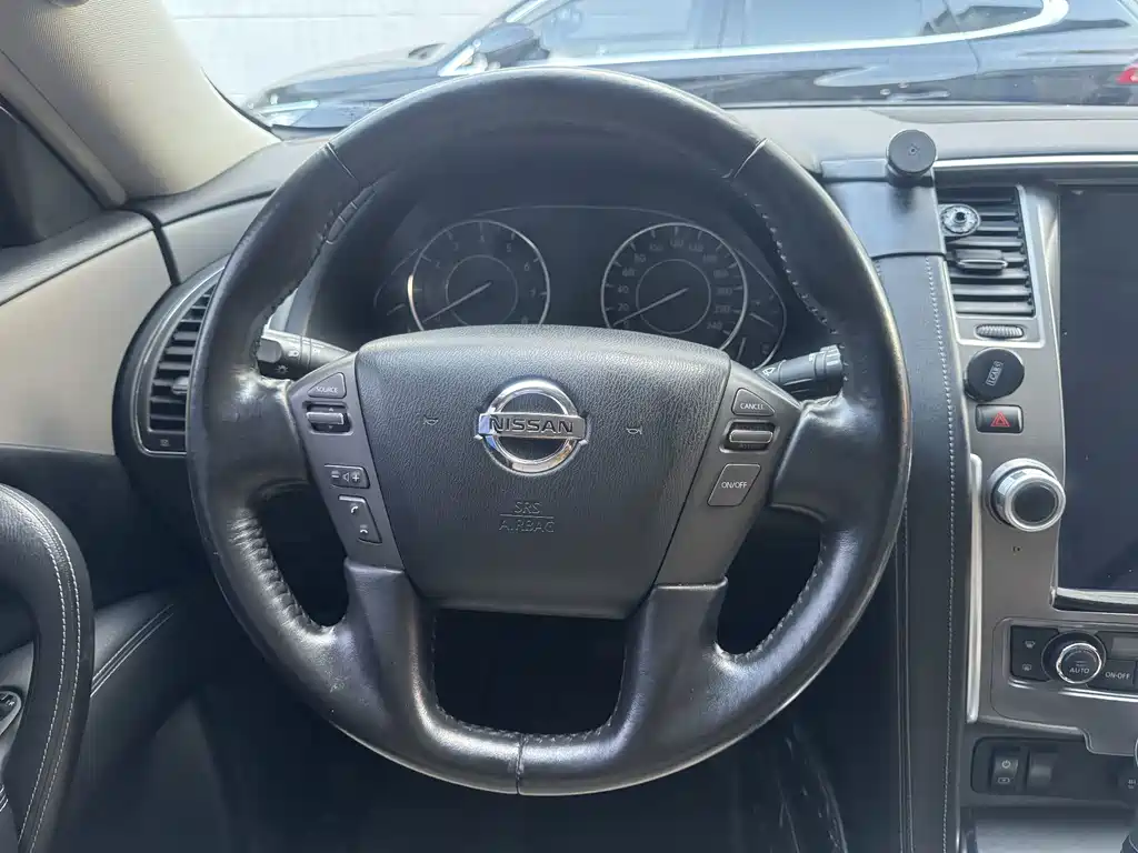 Nissan Patrol 2019 — фото 10