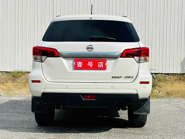 Nissan Terra 2020