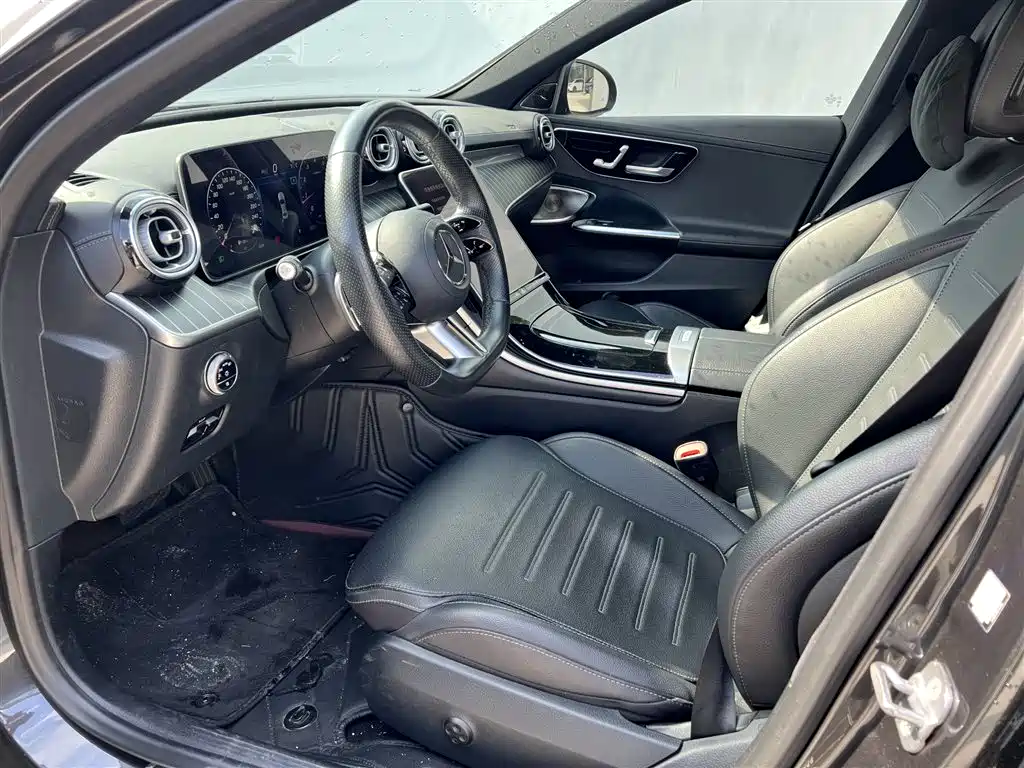 Mercedes-Benz C-Class 2023