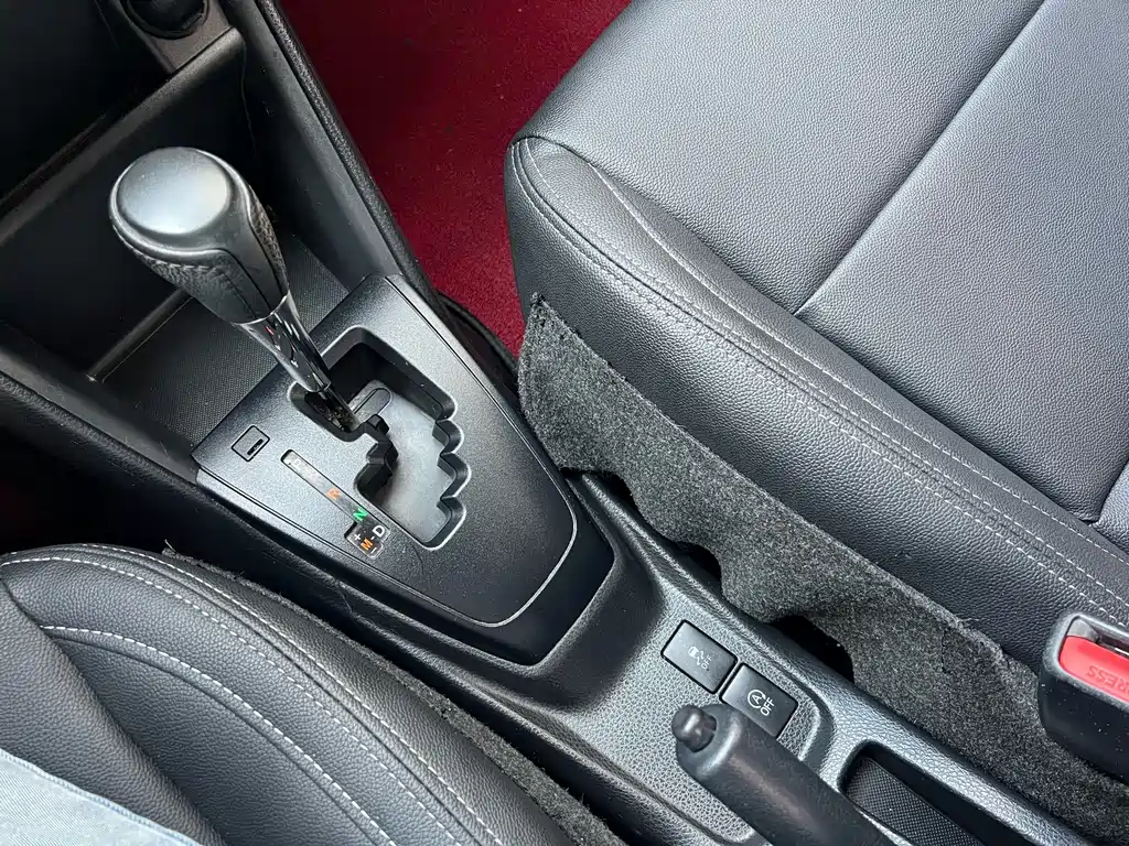 Toyota Yaris L 2017 — фото 20