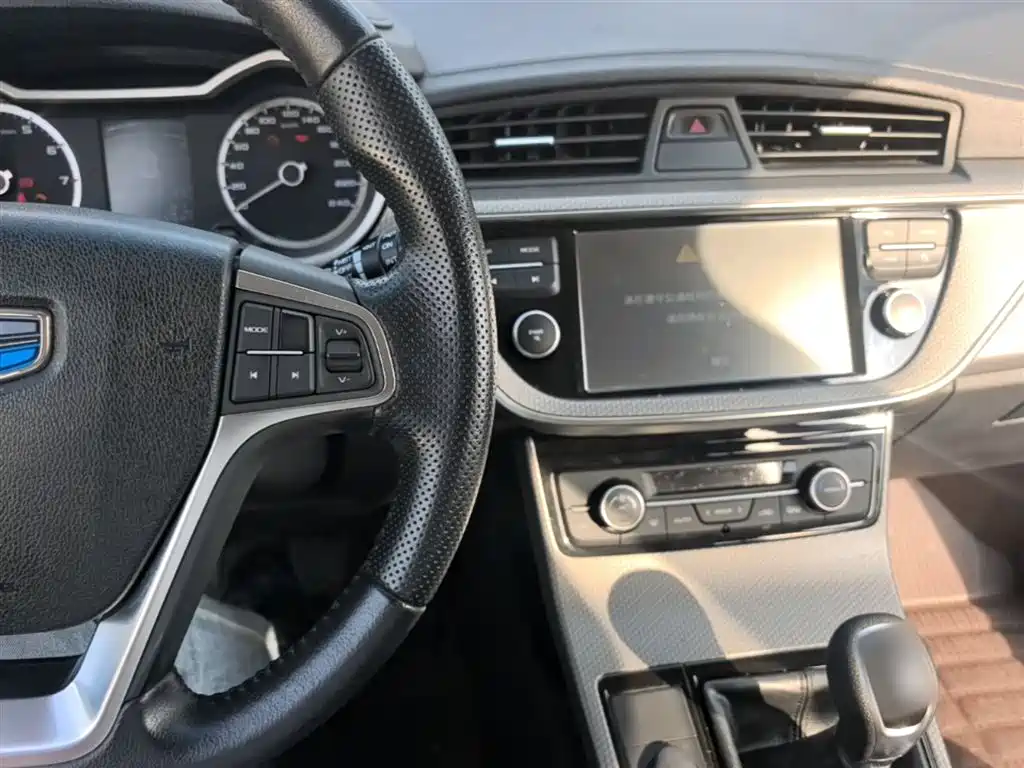 Geely Emgrand GS 2016 — фото 10