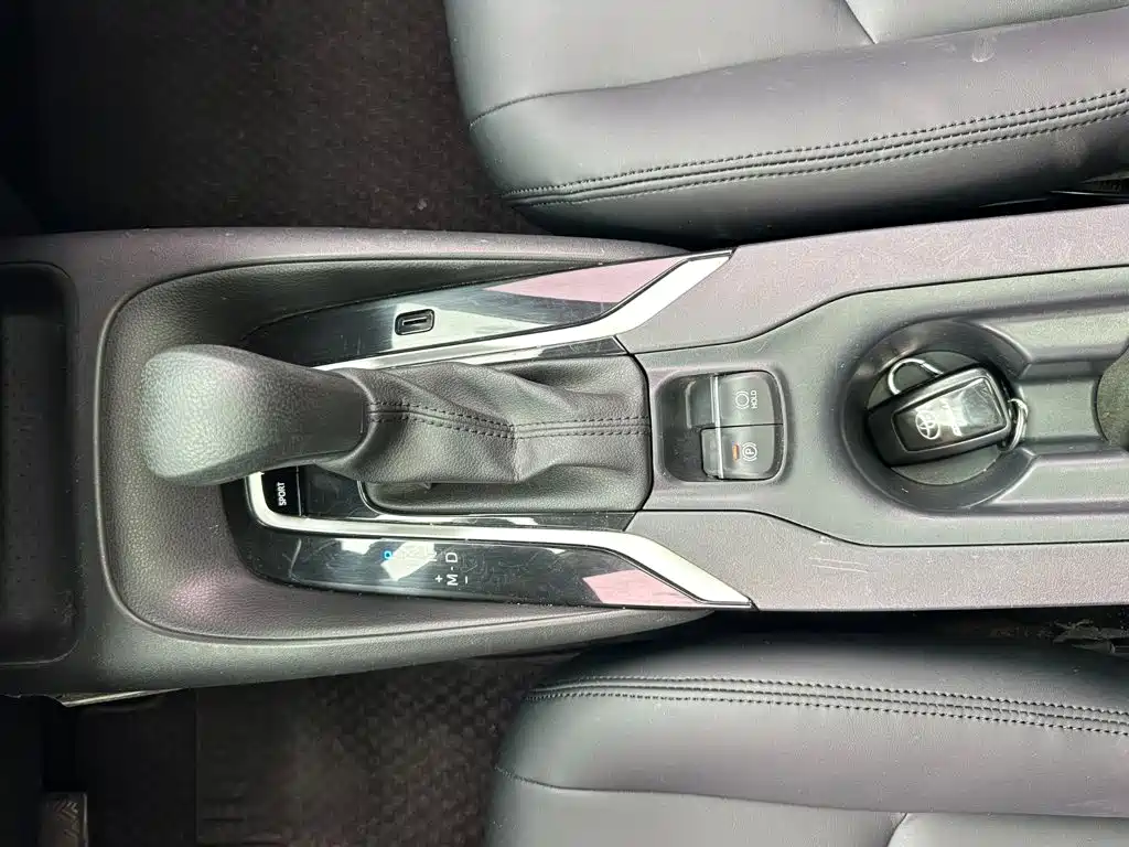 Toyota Corolla 2019 — фото 15
