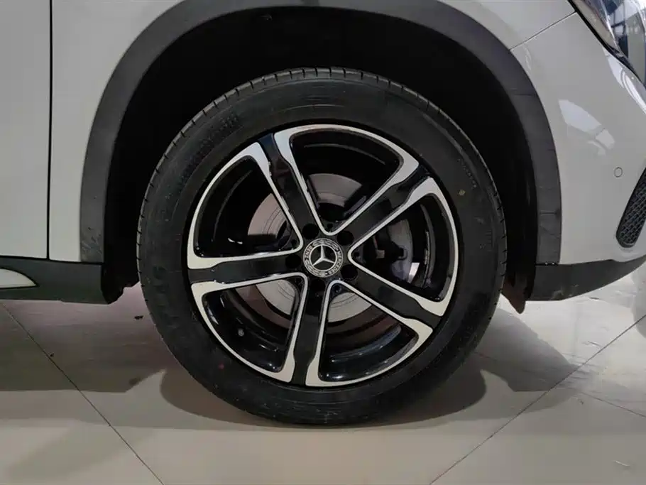 Mercedes-Benz GLA 2018 — фото 6