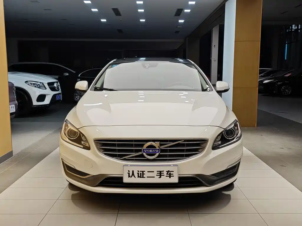 Volvo S60 2017 — фото 3