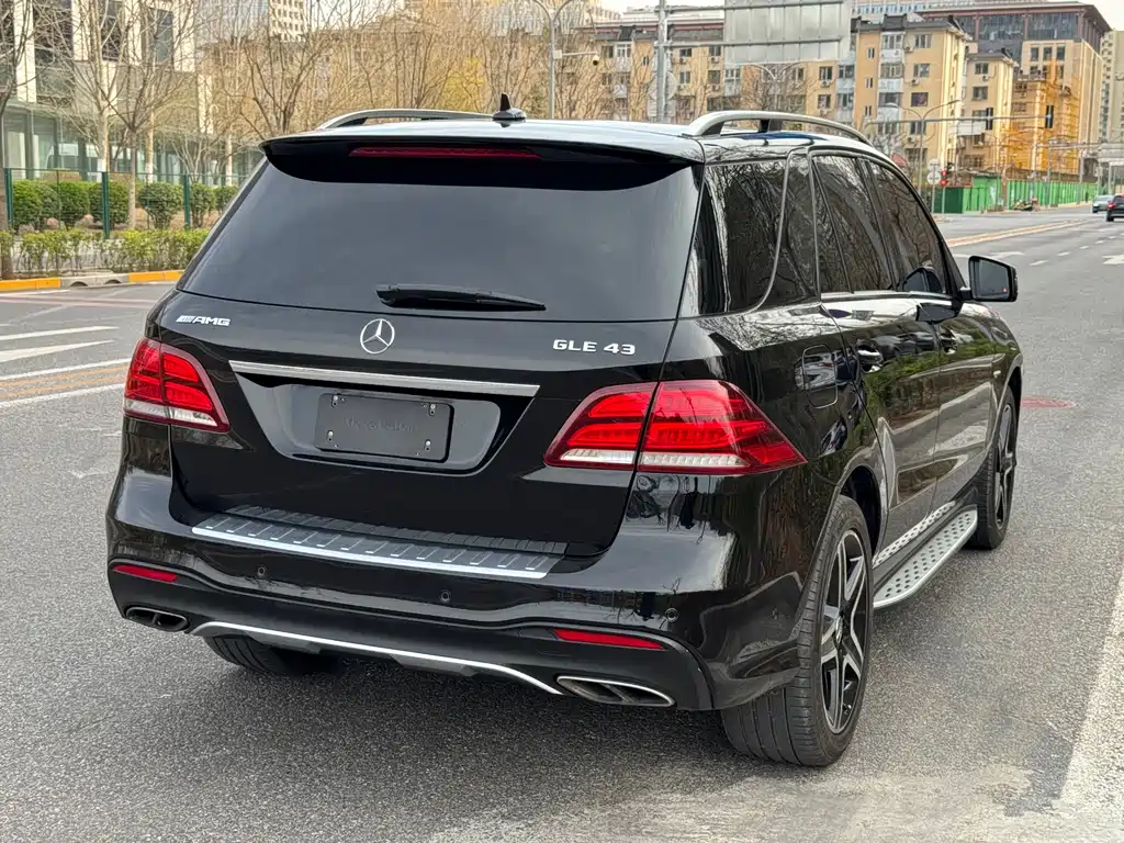 Mercedes-Benz GLE AMG 2018 — фото 25