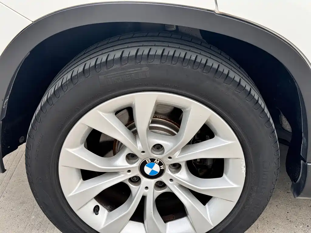 BMW X1 2013 — фото 8