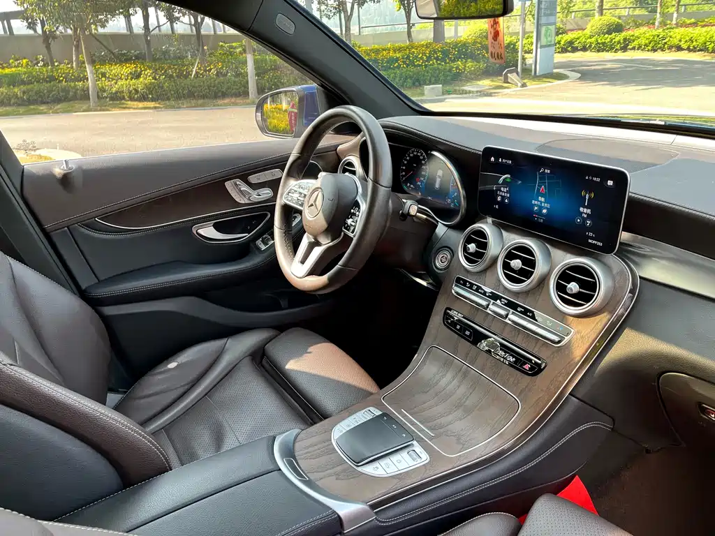 Mercedes-Benz GLC 2020 — фото 20