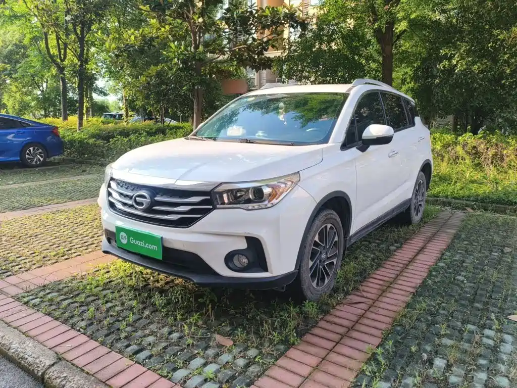 GAC Motor Trumpchi GS4 2015