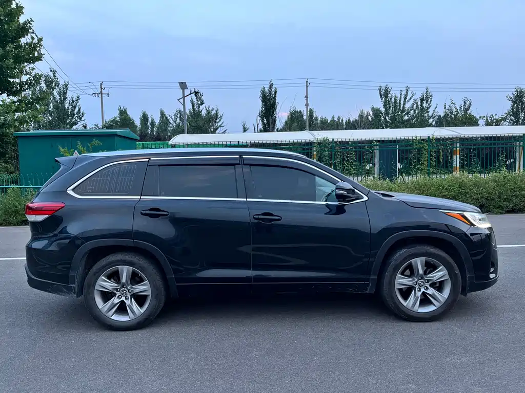Toyota Highlander 2020 — фото 18