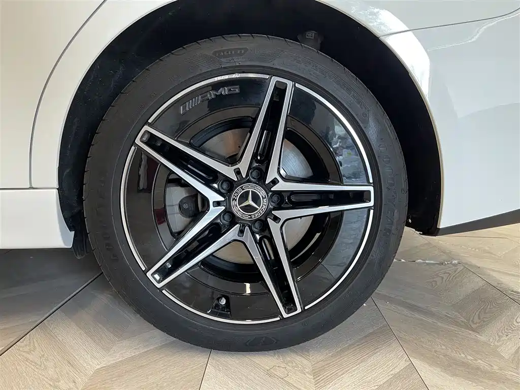 Mercedes-Benz C-Class 2023 — фото 11