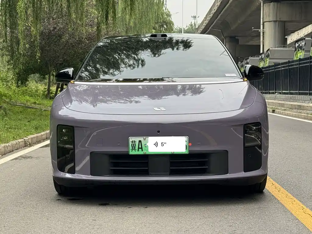 Li Auto i6 2025