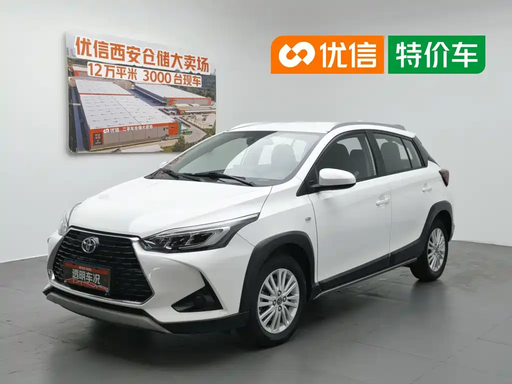 Toyota Yaris L 2021