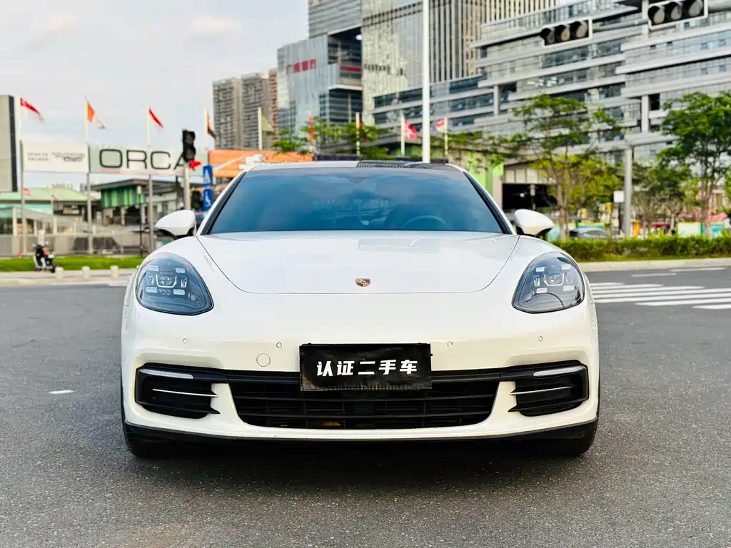 Porsche Panamera 2018 — фото 2