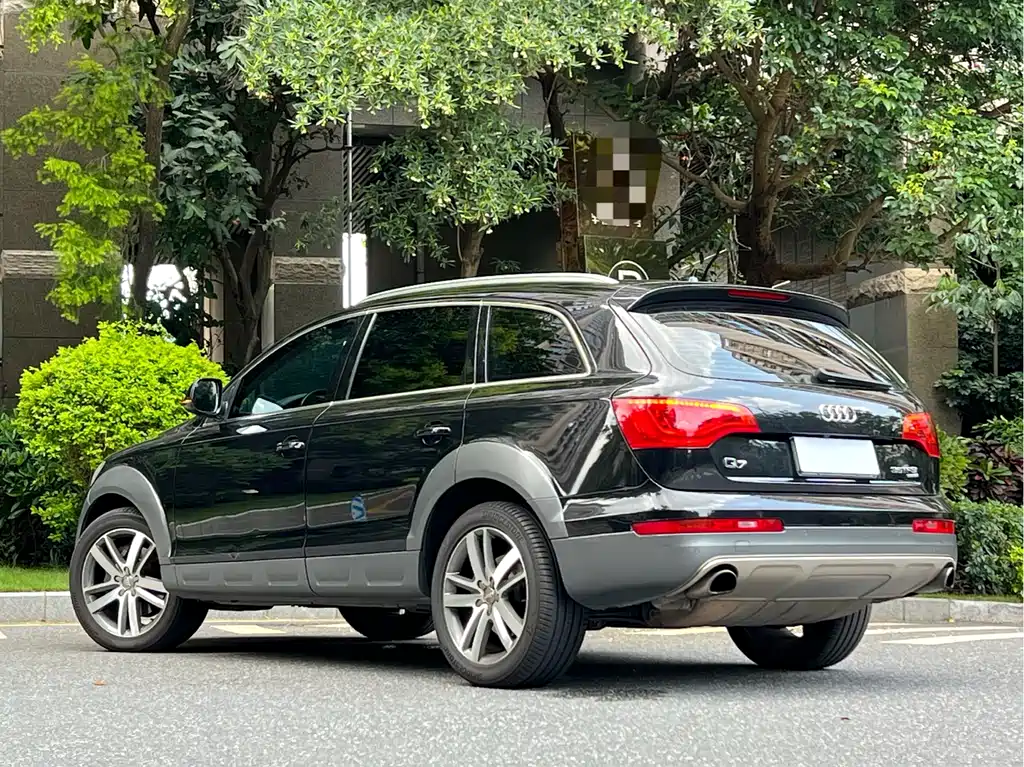 Audi Q7 2014 — фото 23