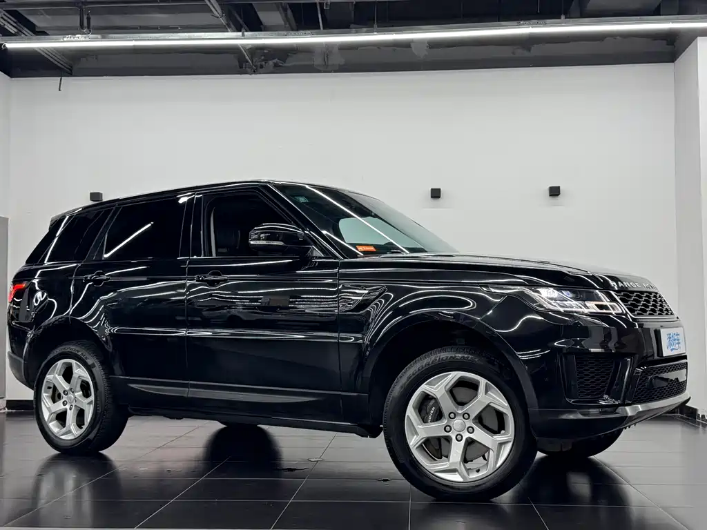 Land Rover Range Rover Sport New Energy 2021 — фото 3
