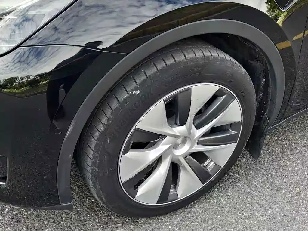 Tesla Model Y 2022 — фото 18