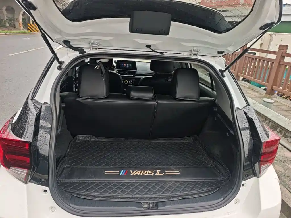 Toyota Yaris L 2021 — фото 19
