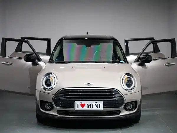 MINI Clubman 2024