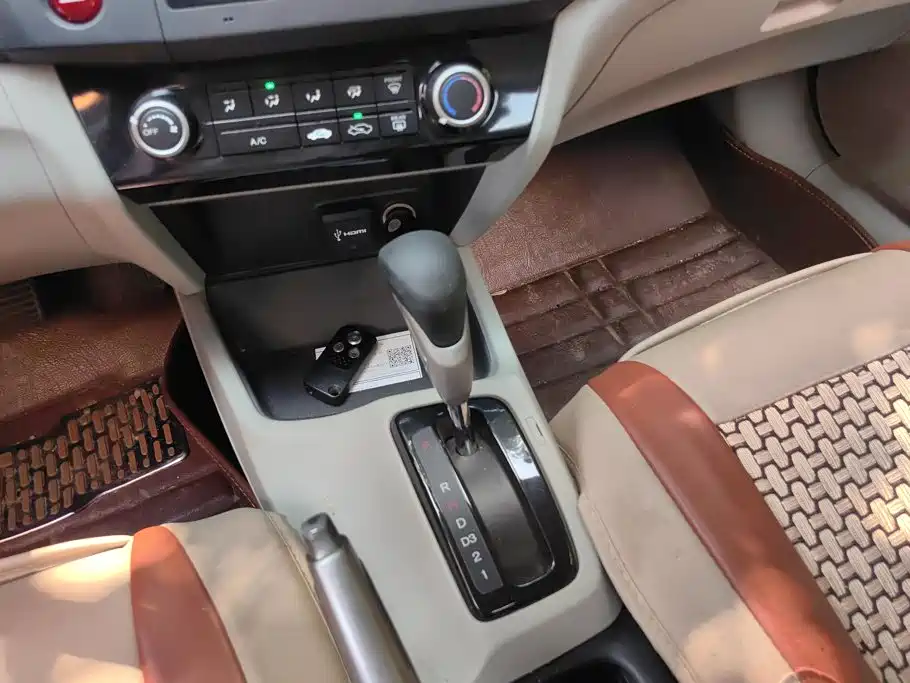 Honda Civic 2015 — фото 16