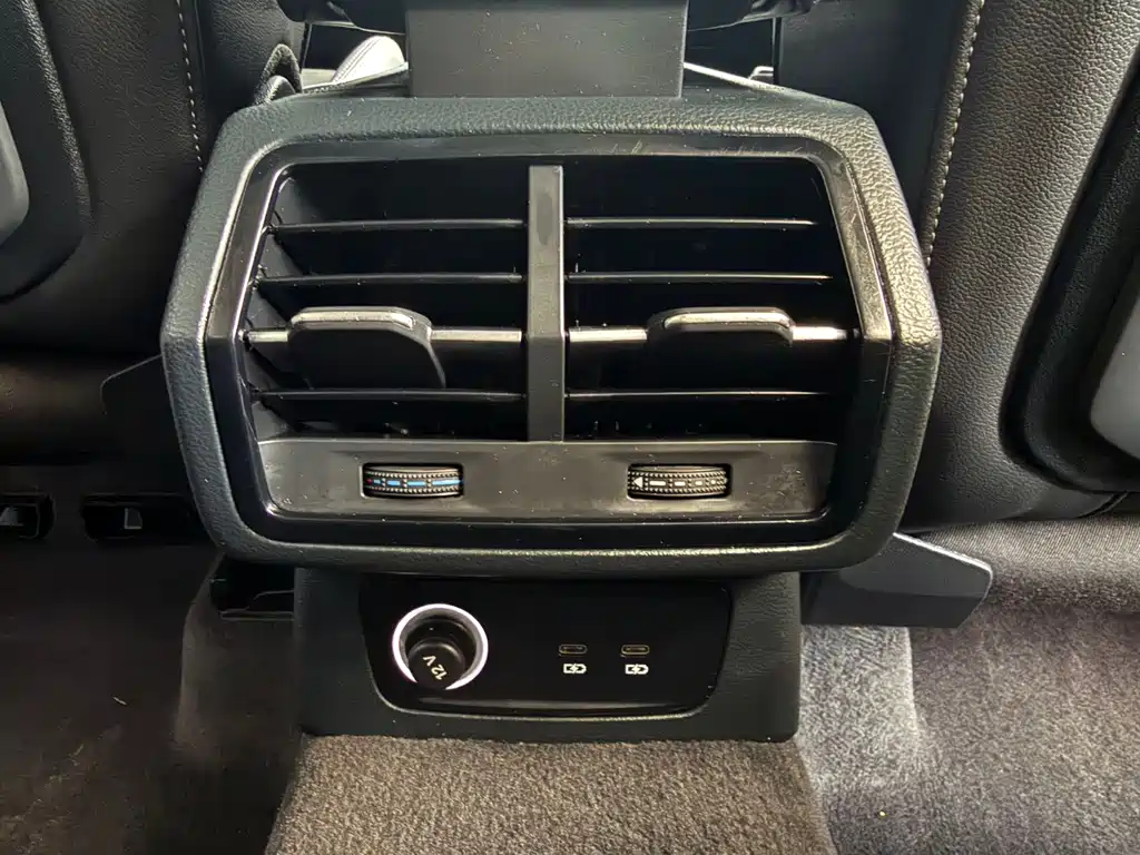 Audi Q3 2023 — фото 16
