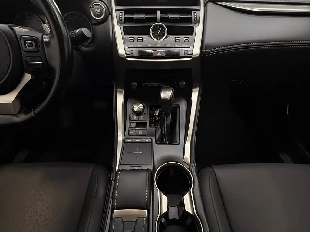 Lexus NX 2021 — фото 17