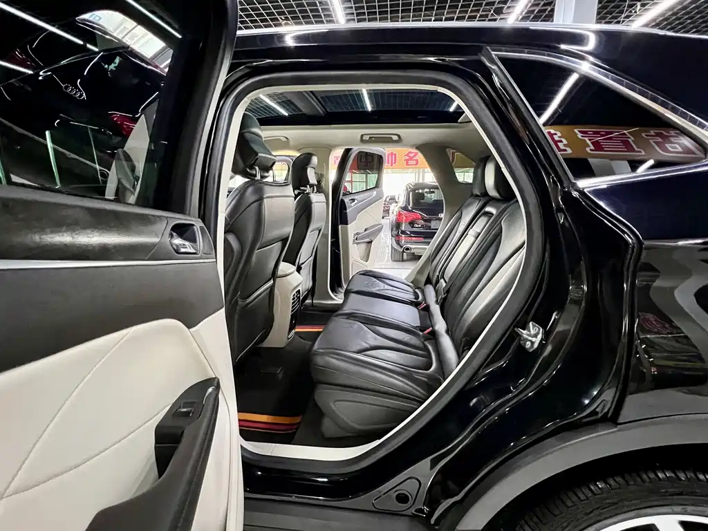 Lincoln MKC 2019 — фото 13