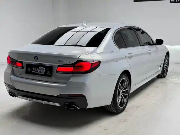 BMW 5 Series 2022