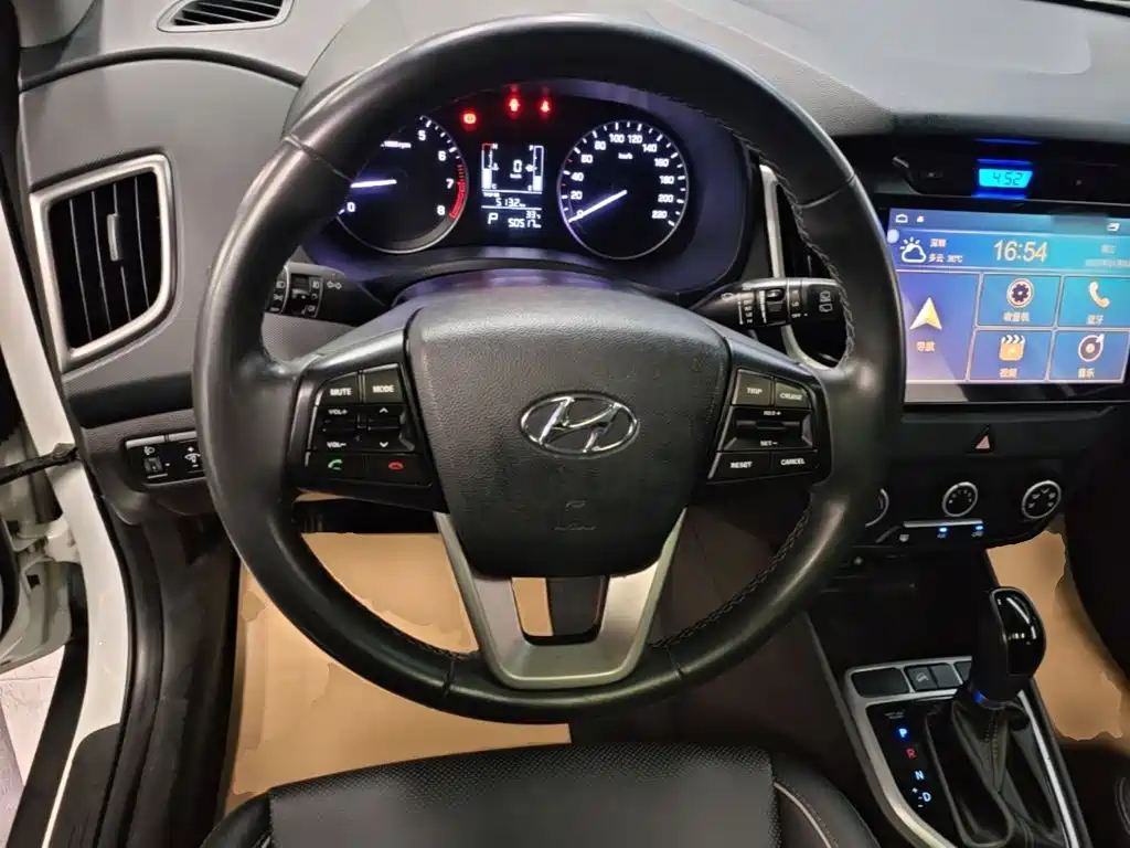 Hyundai ix25 2017 — фото 11