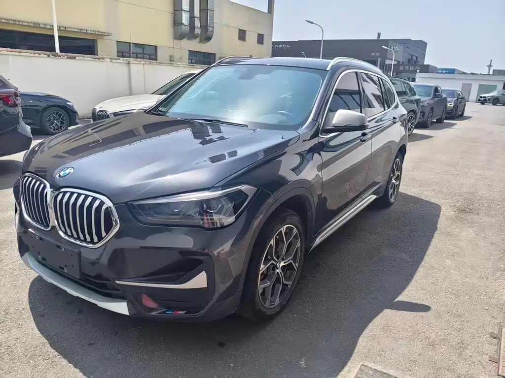 BMW X1 2022 — фото 1